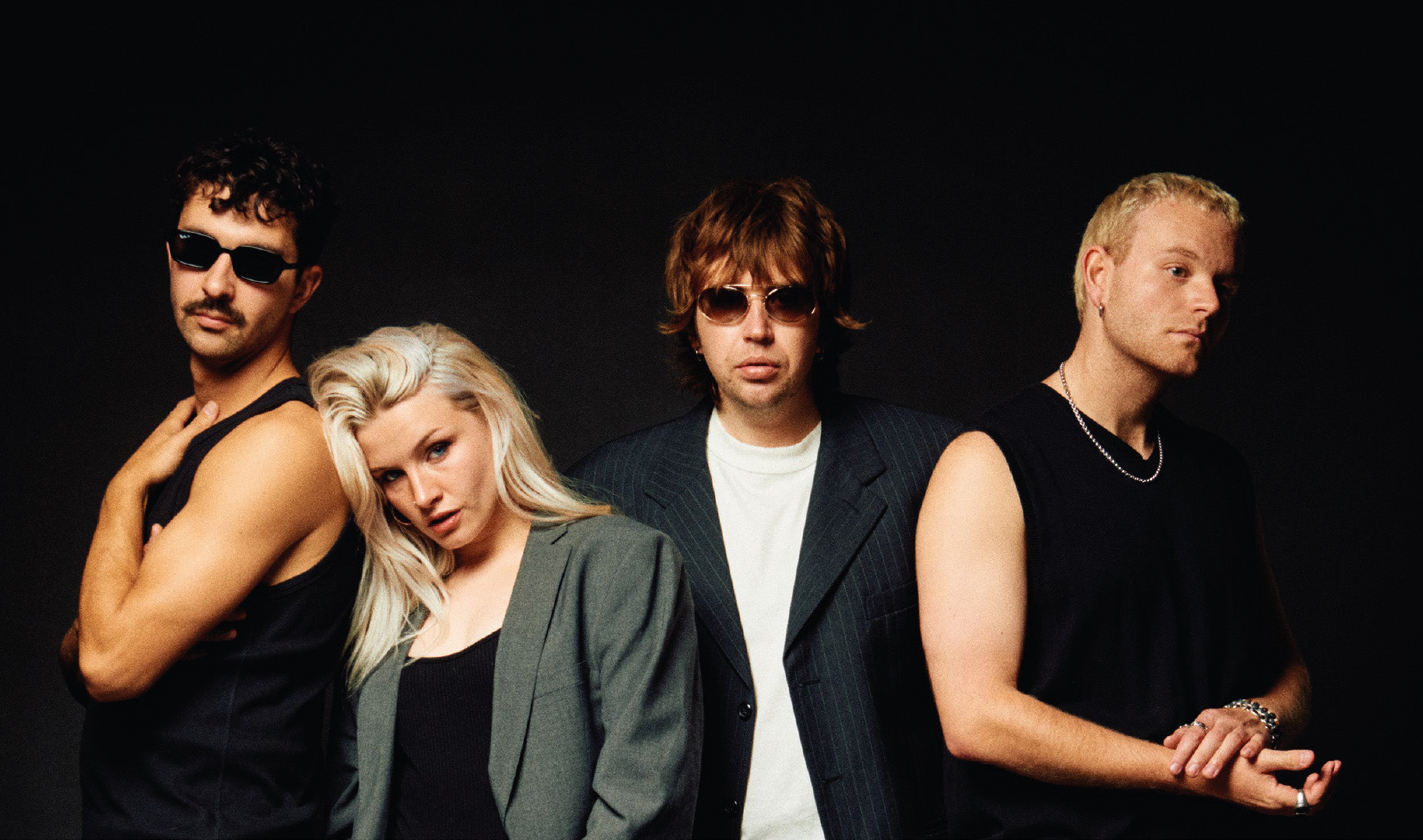 Nothing But Thieves 
